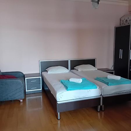 Apartment Chavchavadze 21 Batumi Ngoại thất bức ảnh